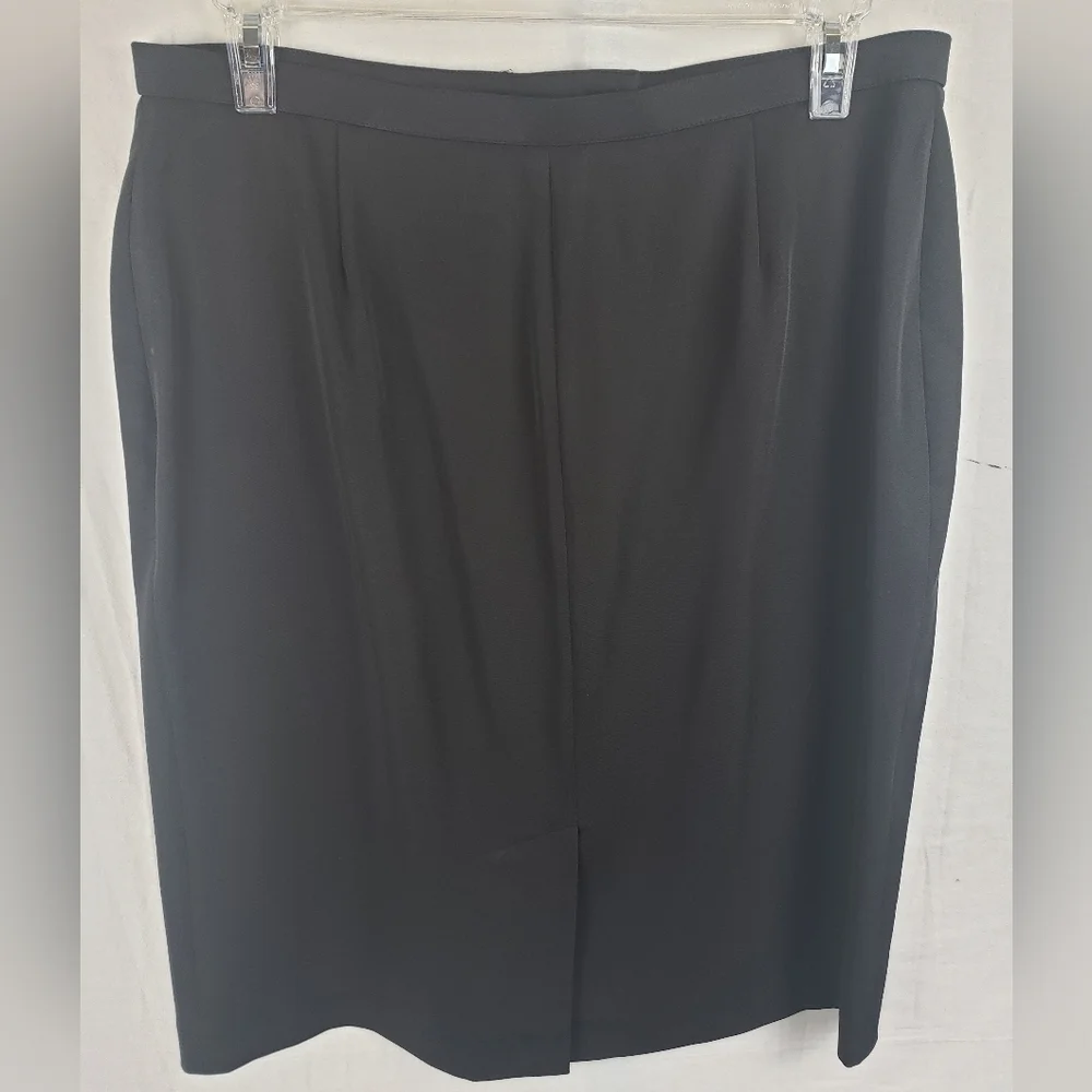 Liz Baker Black Knee Length Skirt Sz 16